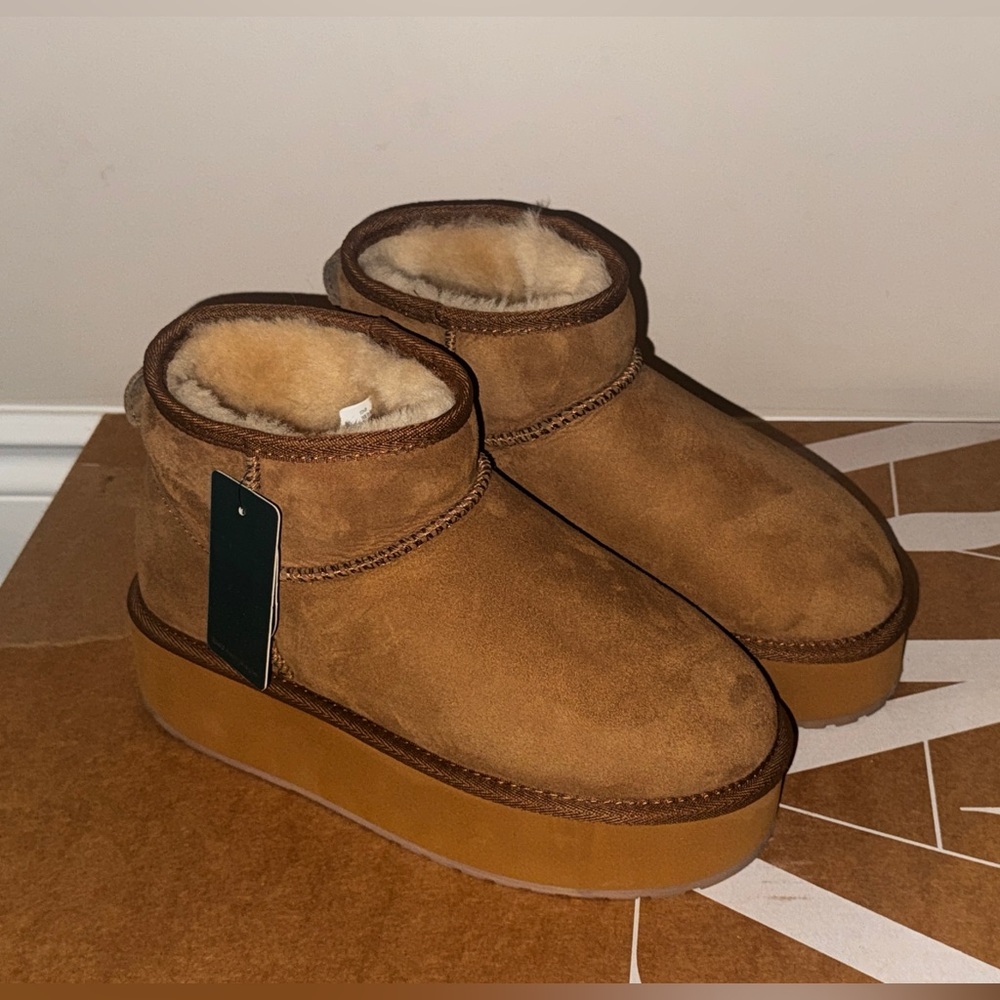 EMU Platform Micro boots (Chestnut) - Women's Size 7 / NEW WITH TAG